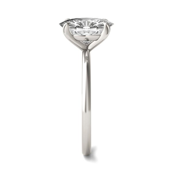 OVAL CLASSIC SOLITAIRE ENGAGEMENT RING